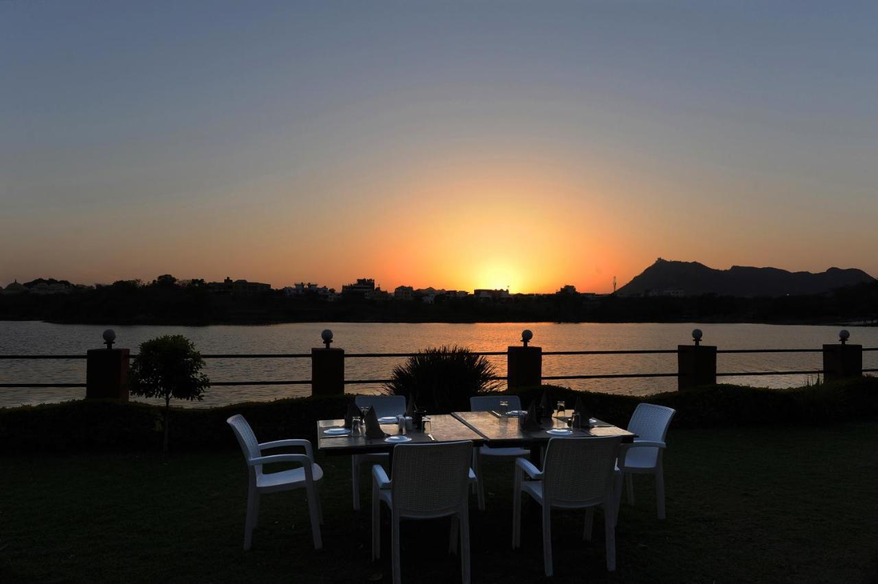 Shree Vilas Orchid - A Pichola Lake Facing Resort Ουνταϊπούρ Εξωτερικό φωτογραφία