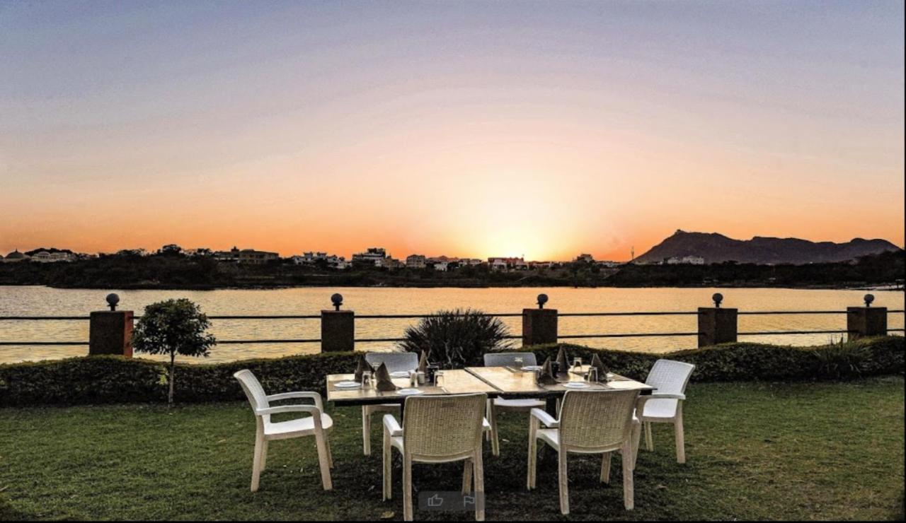 Shree Vilas Orchid - A Pichola Lake Facing Resort Ουνταϊπούρ Εξωτερικό φωτογραφία